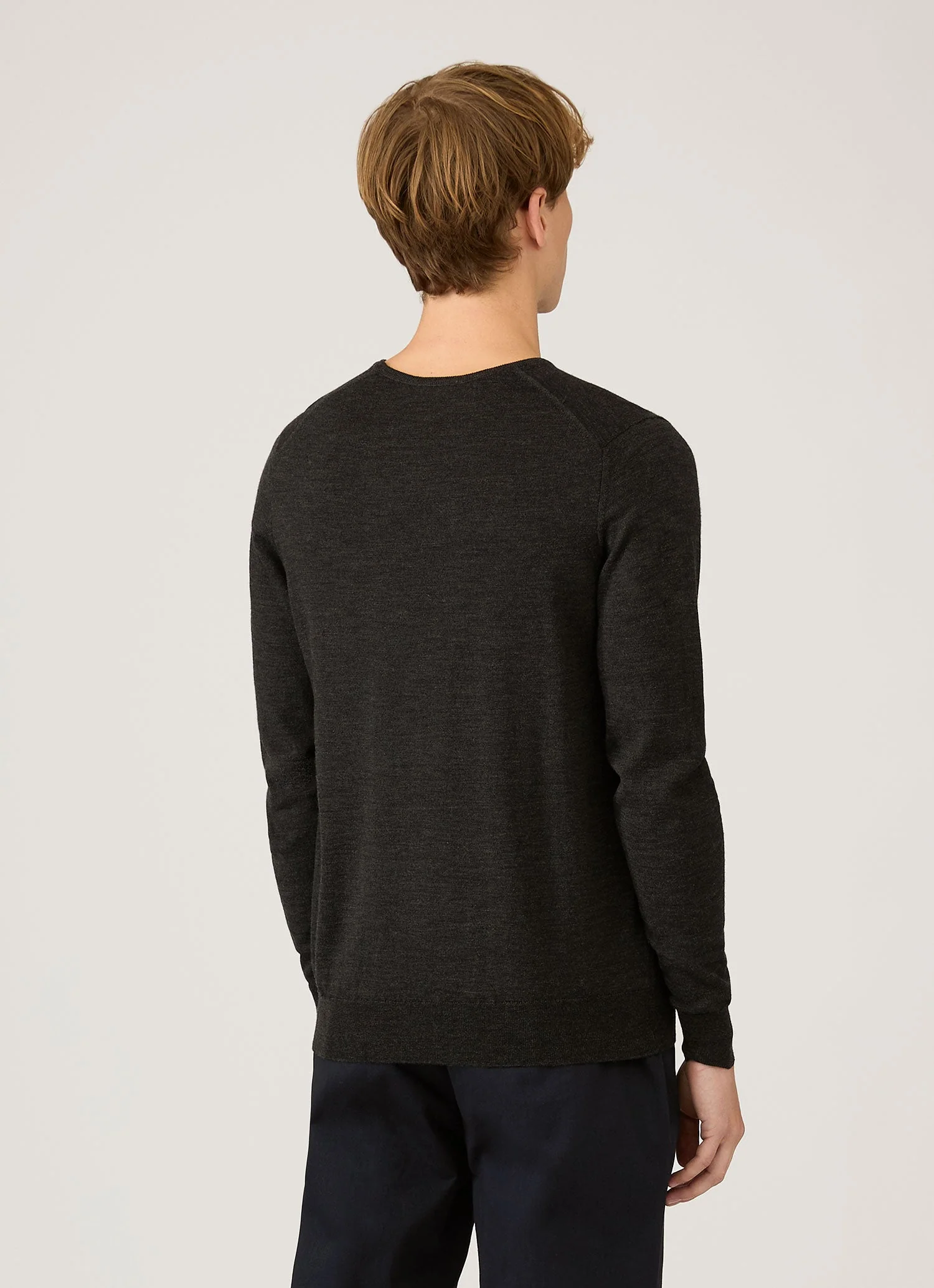 Men's Extra-Fine Merino Crew Neck in Charcoal Melange - Image 4
