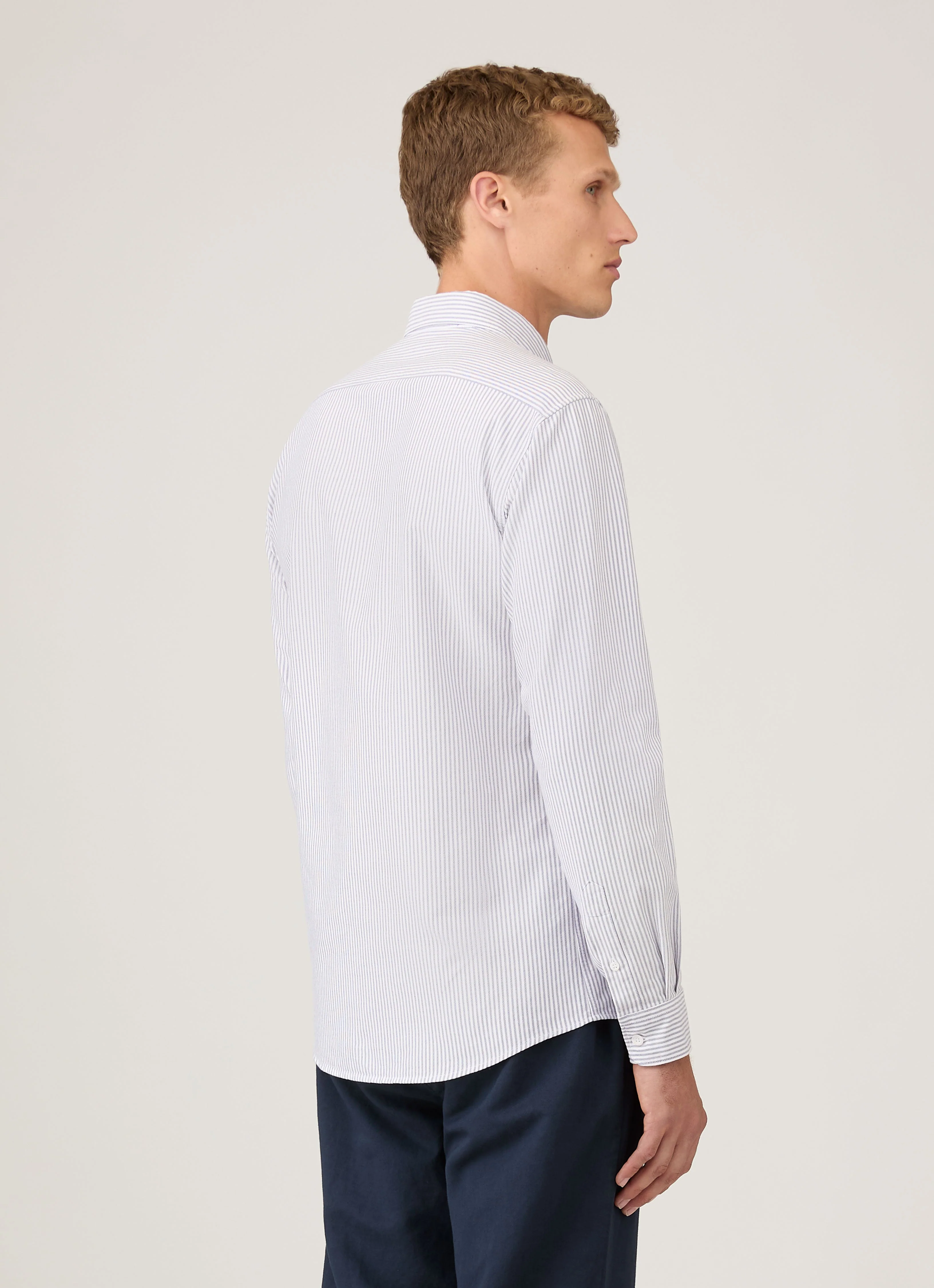 Men's Button Down Oxford Shirt in White/Navy - Image 5