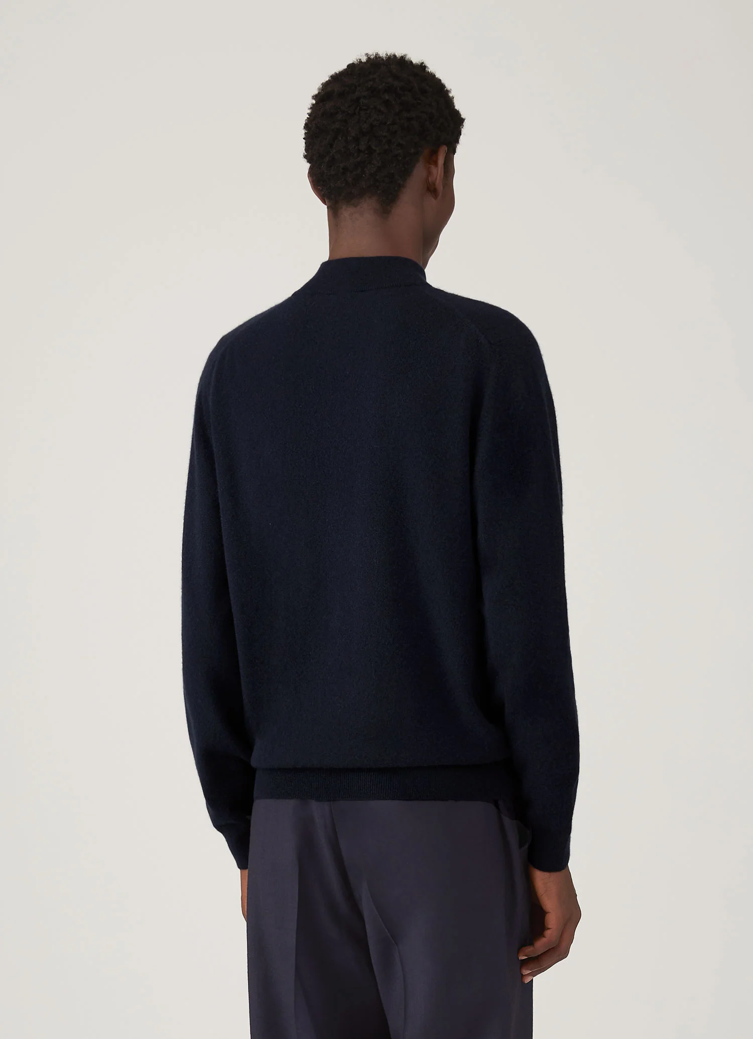 Men's Cashmere Half Zip Jumper in Navy - Image 5