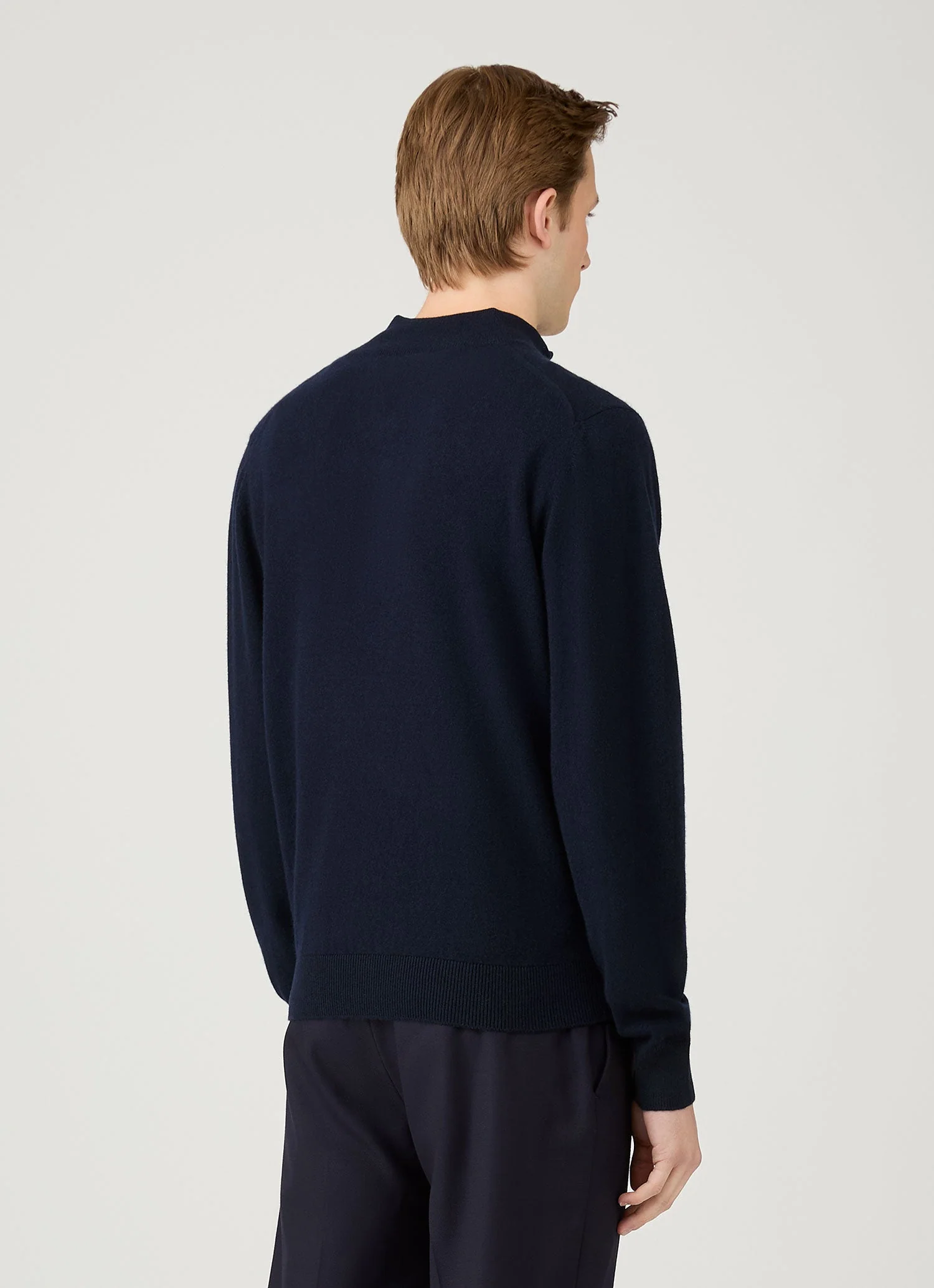 Men's Cashmere Zip Neck Jumper in Navy - Image 5