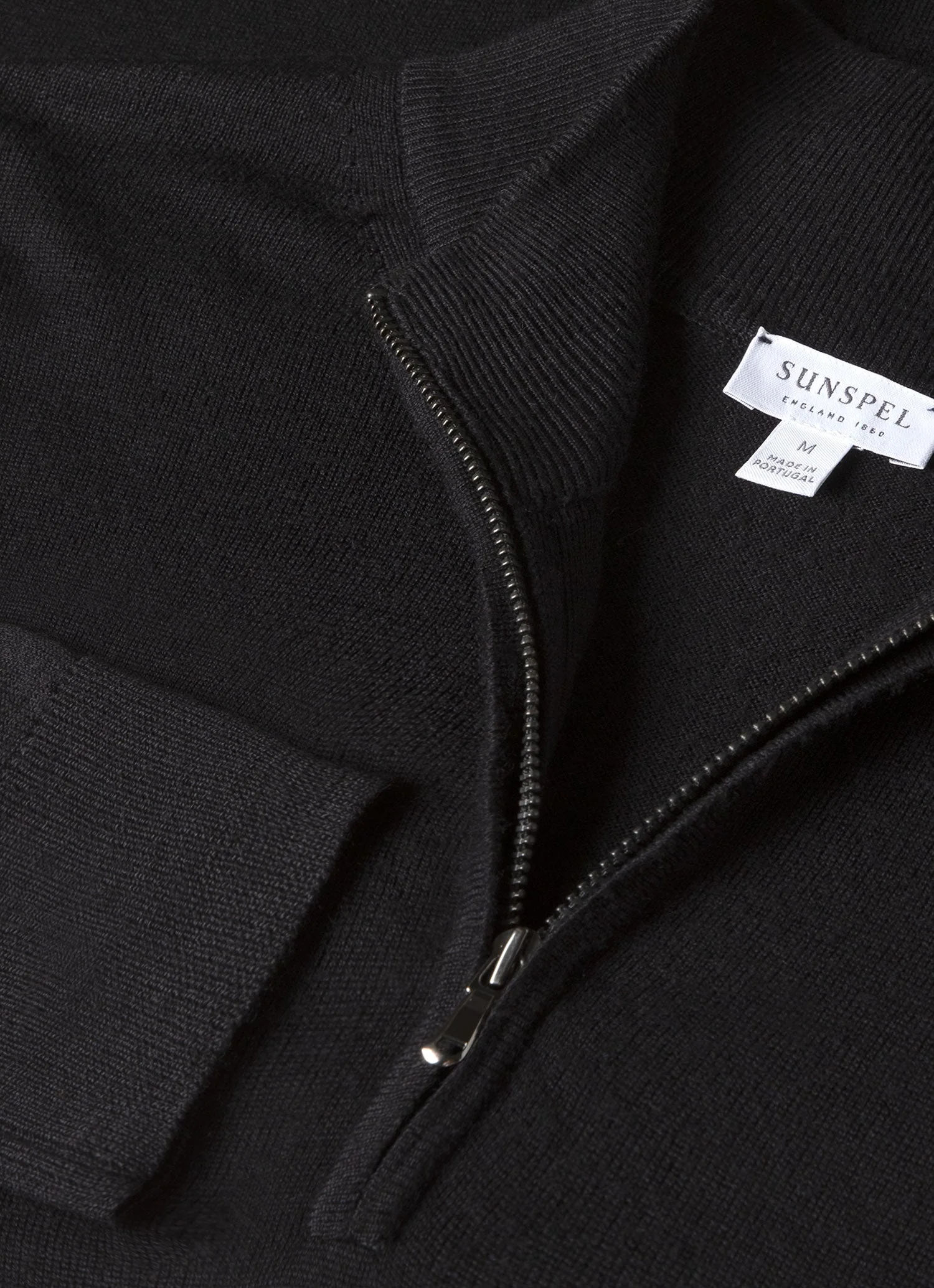 Men's Extra-Fine Merino Zip Neck in Black - Image 4
