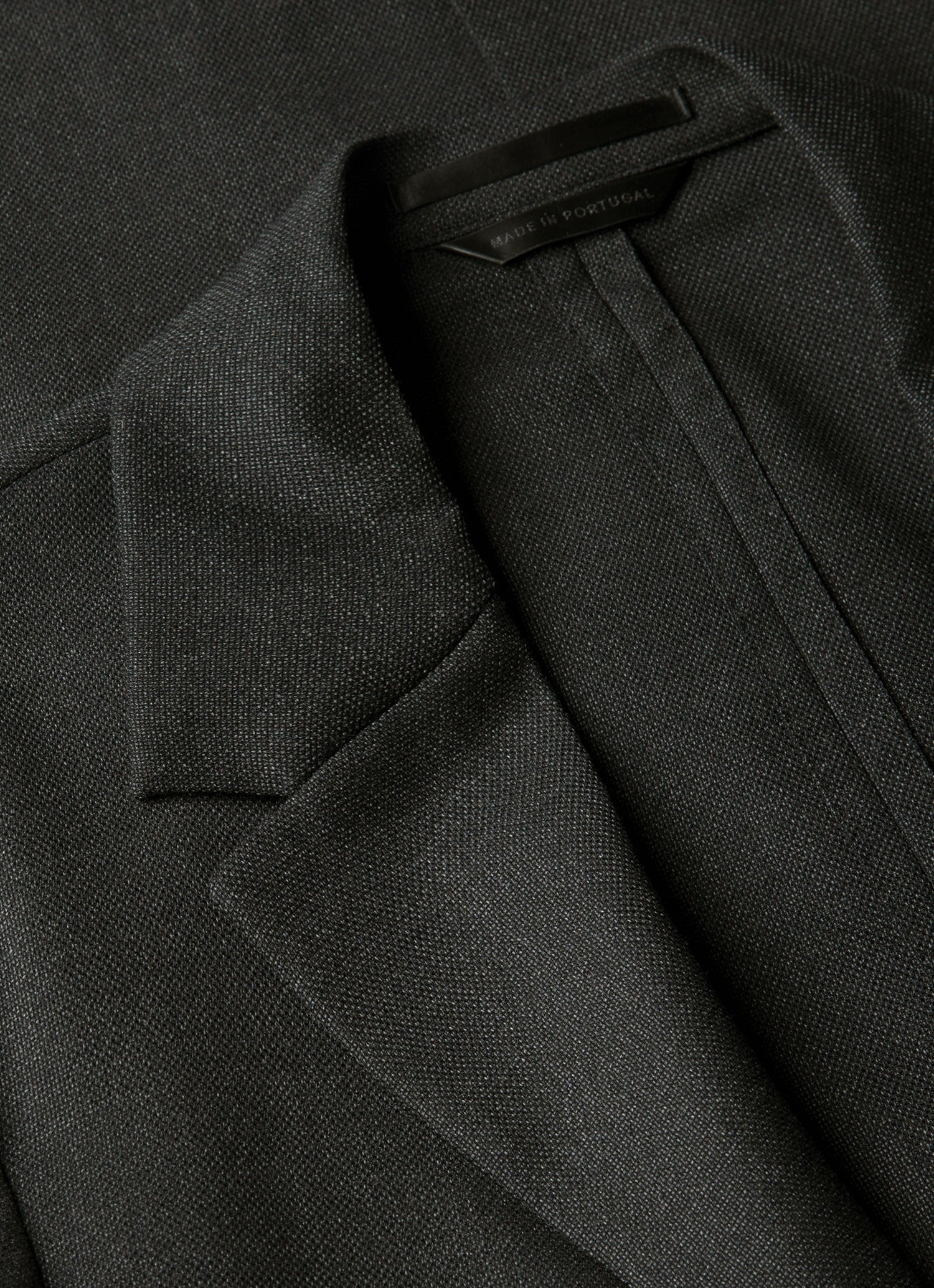 Men's Lightweight Travel Wool Blazer in Dark Charcoal Melange - Image 4