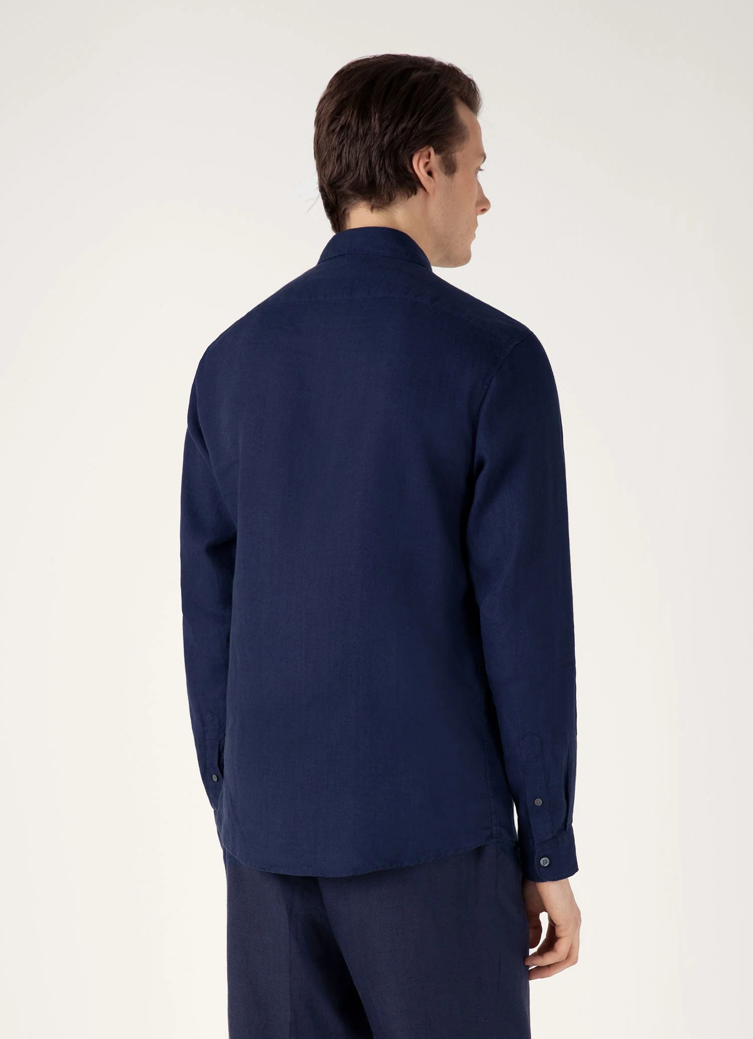 Men's Linen Shirt in Navy - Image 5